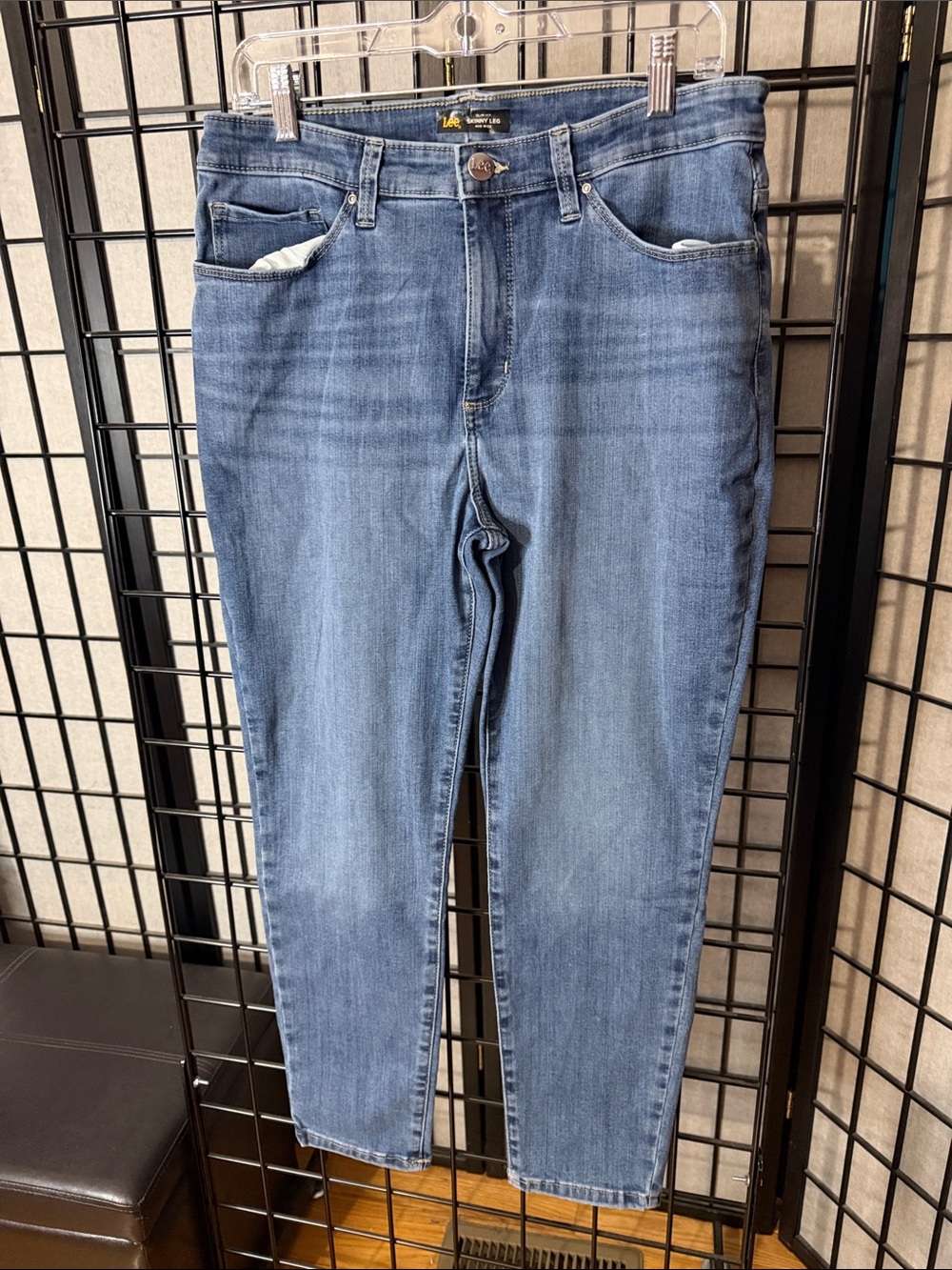 Lee Skinny Fit Sculpting Jeans, Mid-Rise and Skinny Leg, Size 14 Short